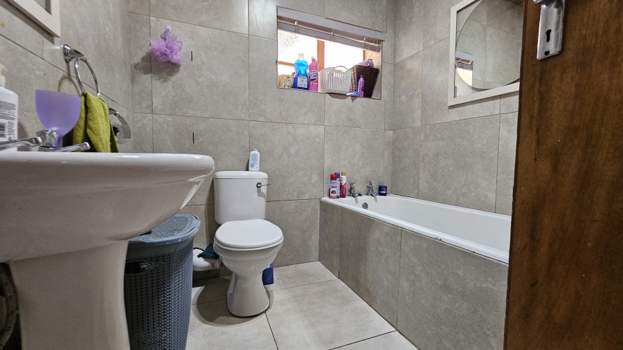 4 Bedroom Property for Sale in Klisserville Northern Cape